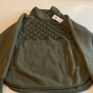 Abercrombie & Fitch Womens Quilted Olive Puffer Jacket